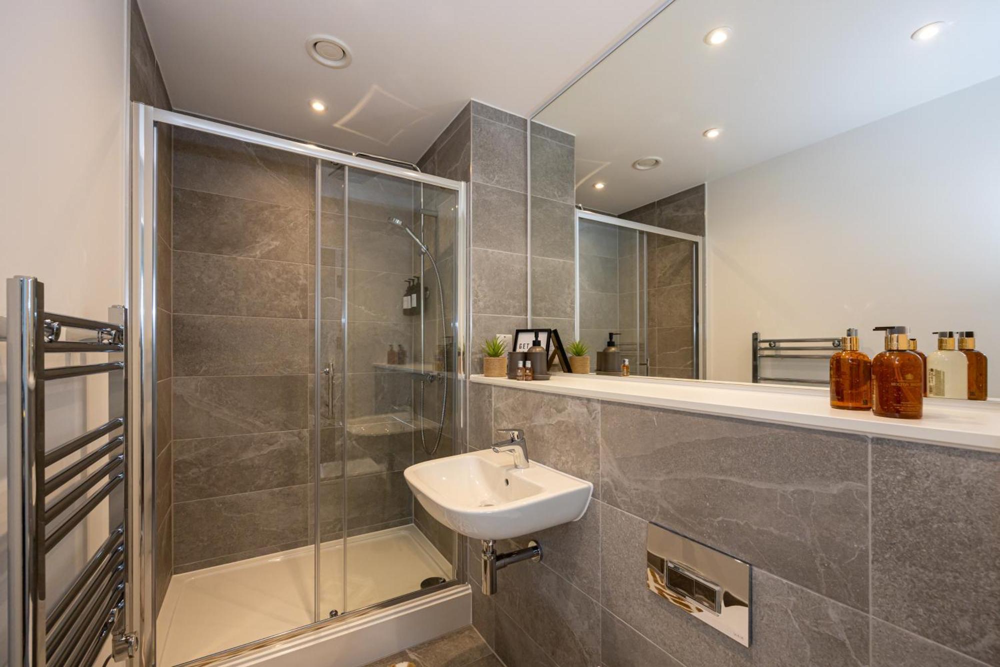 Royal Ebony By Asquare Lettings Apartamento Manchester Exterior foto